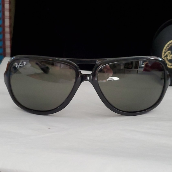 RAY BAN RB4162 POLARIZED CAT 5000 CLASSIC LIKE NEW - Picture 2 of 14